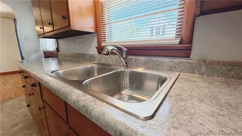 304 Spruce St, Eldon, MO 65026 photo 9