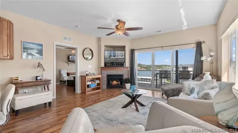 183 Upper Monarch Cv #5 F, Lake Ozark, MO 65049