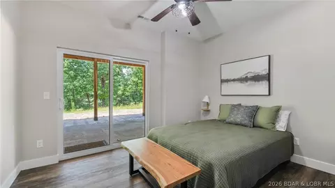 Bedroom - 500 Big Cedar Dr, Camdenton, MO 65020 photo 5 of 9