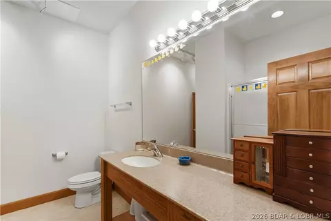 Bath - 46 Black Rd, Kaiser, MO 65047 photo 5 of 5