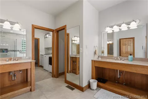 Bath - 46 Black Rd, Kaiser, MO 65047 photo 2 of 5