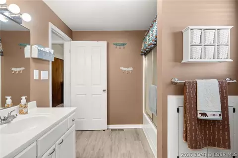 Bath - 31722 Barclay Loop, Warsaw, MO 65355 photo 2 of 2