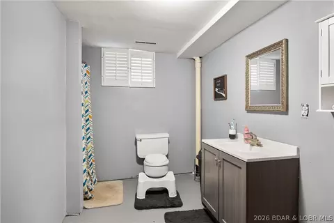 Bath - 59 Oak Hill Rd, Eldon, MO 65026 photo 2 of 2