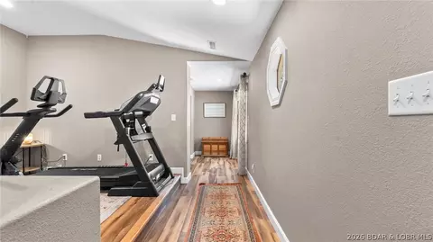 Entry Way - 39 Willow Tree Rd, Iberia, MO 65486 photo 2 of 10
