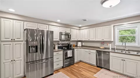 Kitchen - 39 Willow Tree Rd, Iberia, MO 65486 photo 4 of 8