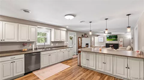 Kitchen - 39 Willow Tree Rd, Iberia, MO 65486 photo 8 of 8