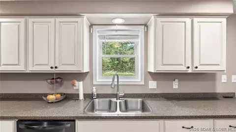 Kitchen - 39 Willow Tree Rd, Iberia, MO 65486 photo 3 of 8
