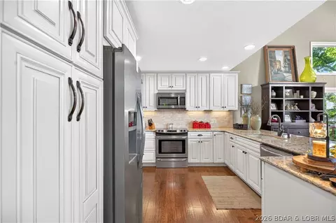 Kitchen - 973 Eagle Dr, Lake Ozark, MO 65049 photo 2 of 4
