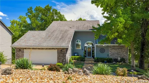 Exterior - 973 Eagle Dr, Lake Ozark, MO 65049 photo 2 of 7