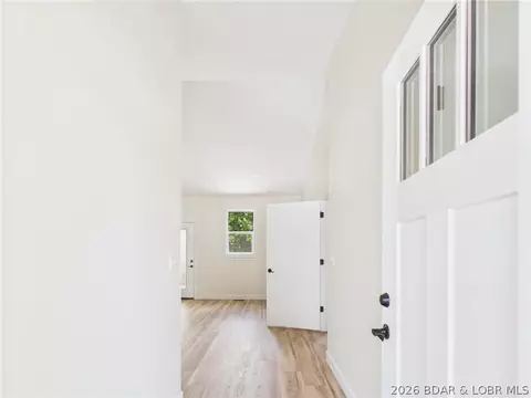 106 Mayerling Dr, Gravois Mills, MO 65037