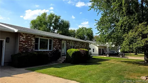 Exterior - 103 Williams Dr, Versailles, MO 65084 photo 7 of 9