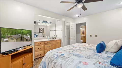 Bedroom - 109 Hawk Cir, Lake Ozark, MO 65049 photo 3 of 14