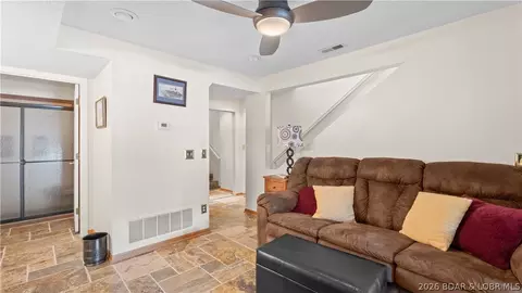 Entry Way - 109 Hawk Cir, Lake Ozark, MO 65049 photo 4 of 8