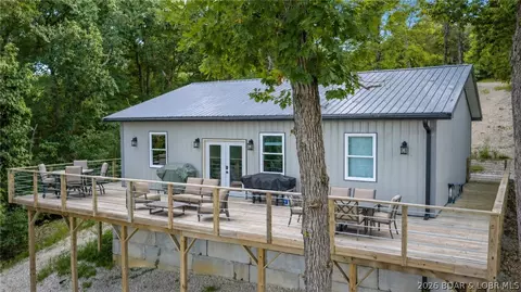 375 Admirals Pt, Climax Springs, MO 65324