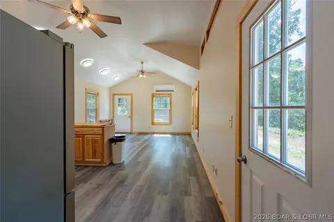 Entry Way - 19145 Strawberry Fields Dr, Barnett, MO 65011 photo 4 of 7
