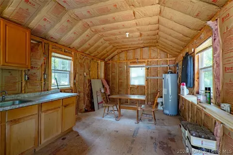 Entry Way - 19145 Strawberry Fields Dr, Barnett, MO 65011 photo 5 of 7