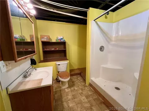 Bath - 26985 Ivy Bend Rd, Stover, MO 65078 photo 7 of 7