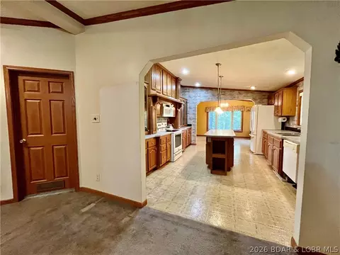 Entry Way - 26985 Ivy Bend Rd, Stover, MO 65078 photo 1 of 4