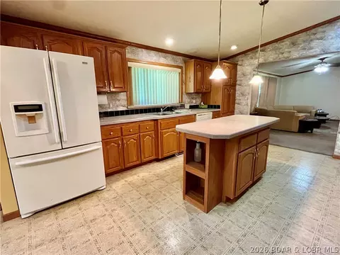 Kitchen - 26985 Ivy Bend Rd, Stover, MO 65078 photo 3 of 5