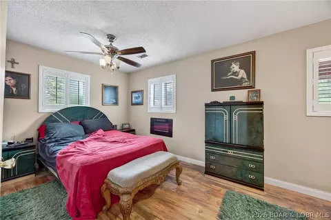 Bedroom - 91 Hackberry Trace Rd, Montreal, MO 65591 photo 4 of 6