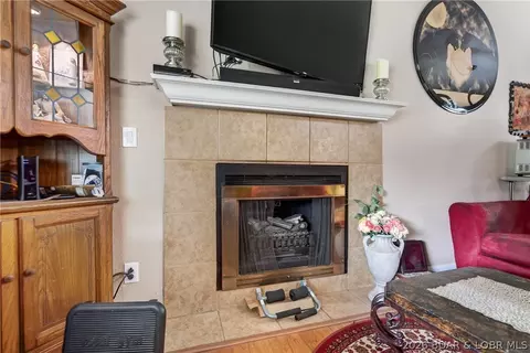 Living - 91 Hackberry Trace Rd, Montreal, MO 65591 photo 2 of 2