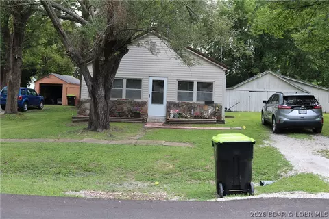 Other - 516 S Burke St, Versailles, MO 65084 photo 2 of 14