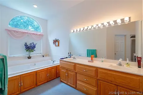 Bath - 643 Heron Estates Dr, Camdenton, MO 65020 photo 3 of 5