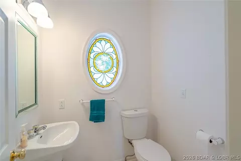 Bath - 643 Heron Estates Dr, Camdenton, MO 65020 photo 2 of 5