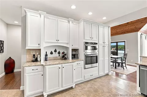 Kitchen - 423 Kona Cv, Roach, MO 65787 photo 3 of 3