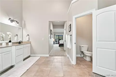 Entry Way - 423 Kona Cv, Roach, MO 65787 photo 3 of 7