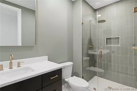 Bath - 5489 Harpers Dr, Osage Beach, MO 65065 photo 3 of 6