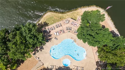 2500 Bay Point Ln #722, Osage Beach, MO 65065