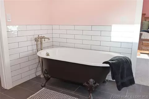 Bath - 10603 High St, Eugene, MO 65032 photo 7 of 14