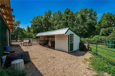 Exterior - 191 Masters Creek Ln, Edwards, MO 65326 photo 8 of 11