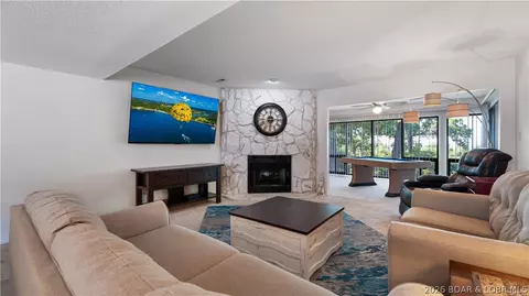 26 W Casa Del Rio Dr #2B, Lake Ozark, MO 65049