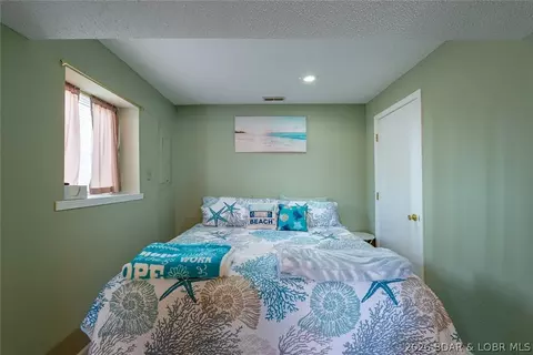 Bedroom - 25 View Dr, Camdenton, MO 65020 photo 9 of 12