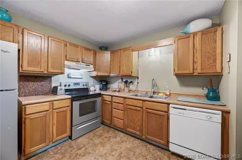 Kitchen - 72 Forestway Dr, Camdenton, MO 65020 photo 2 of 2