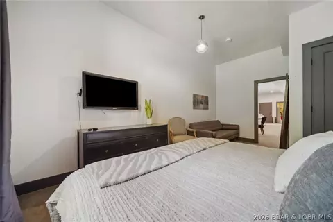 Bedroom - 626 Eagle Dr, Four Seasons, MO 65049 photo 9 of 9