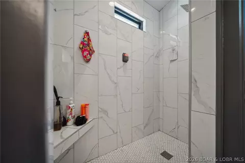 Bath - 626 Eagle Dr, Four Seasons, MO 65049 photo 2 of 5