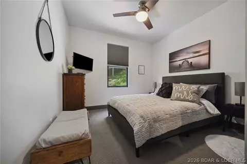 Bedroom - 626 Eagle Dr, Four Seasons, MO 65049 photo 3 of 9