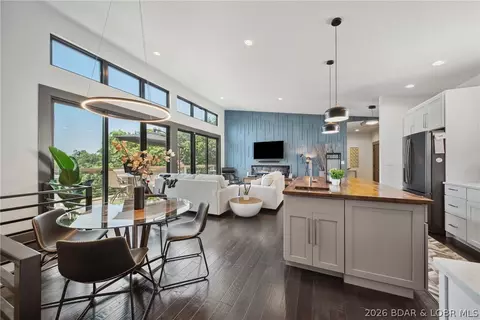 Dining - 626 Eagle Dr, Four Seasons, MO 65049 photo 1 of 3