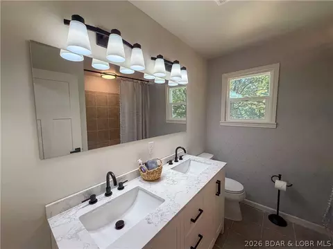 Bath - 18274 Hwy W, Versailles, MO 65084 photo 1 of 3