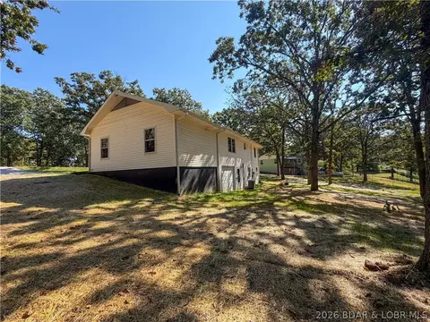 Exterior - 18274 Hwy W, Versailles, MO 65084 photo 5 of 8