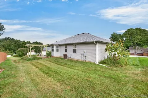 Exterior - 412 W Champain St, Eldon, MO 65026 photo 7 of 9