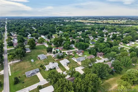 View/Area - 412 W Champain St, Eldon, MO 65026 photo 8 of 11