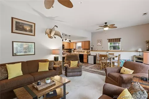 Living - 199 Run Dr, Camdenton, MO 65020 photo 2 of 3