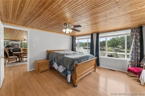 Bedroom - 41552 Ivy Bend Rd, Stover, MO 65078 photo 2 of 13