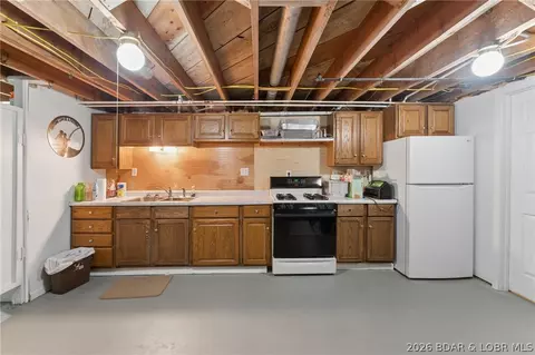 Kitchen - 41552 Ivy Bend Rd, Stover, MO 65078 photo 7 of 7