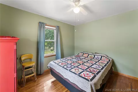 Bedroom - 41552 Ivy Bend Rd, Stover, MO 65078 photo 10 of 13