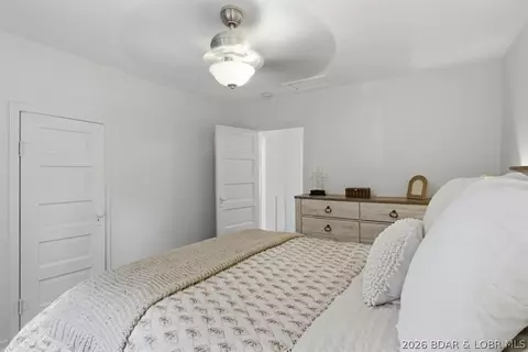 Bedroom - 209 N Maple St, Eldon, MO 65026 photo 3 of 5